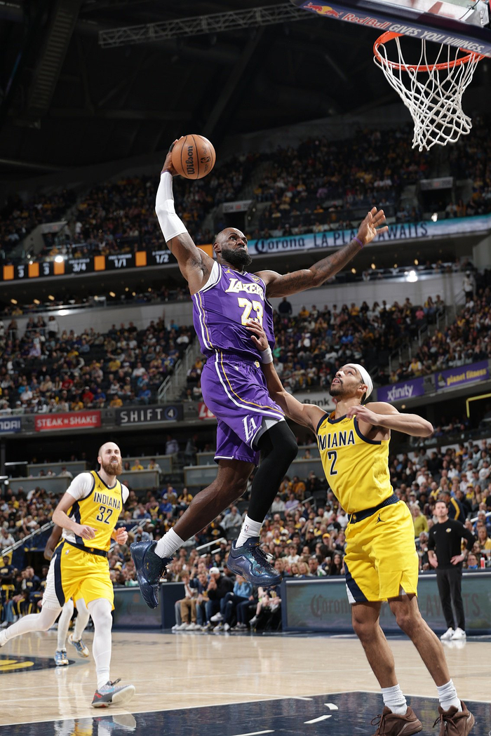 乐鱼官方网站-湖人夏天版图已经写好，新星超级顶薪，老詹回如何选择？|季后赛|东契奇|勒布朗·詹姆斯|里夫斯|首轮_新浪体育_新浪新闻