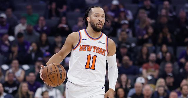 乐鱼官方入口-Shams：布伦森因右脚踝扭伤将缺席对阵勇士的比赛